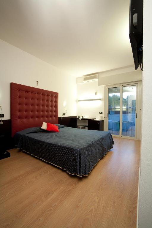 Nice Hotel Bibione Habitación foto
